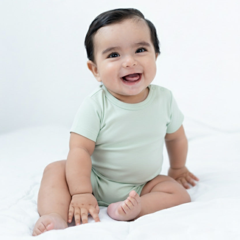 Overol Manga Corta en color Amarillo bebé - ropa organica para bebe