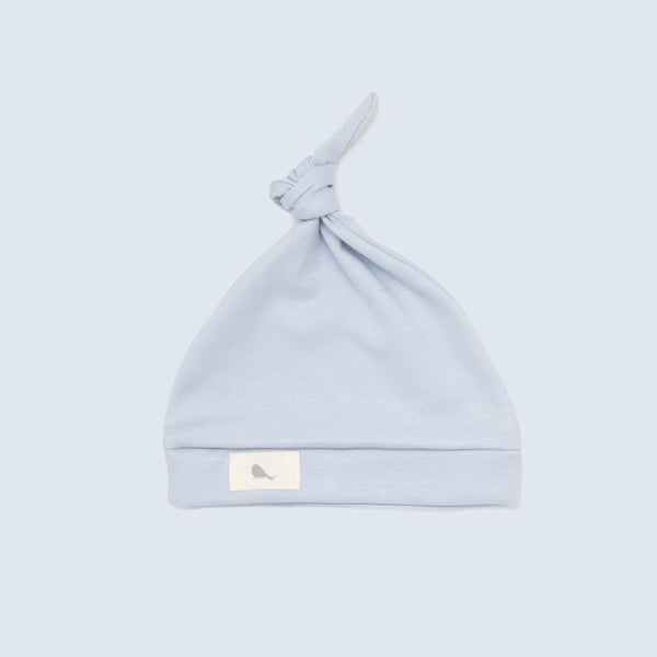 Gorrito Ajustable color Azul Cielo - Mae & Mini